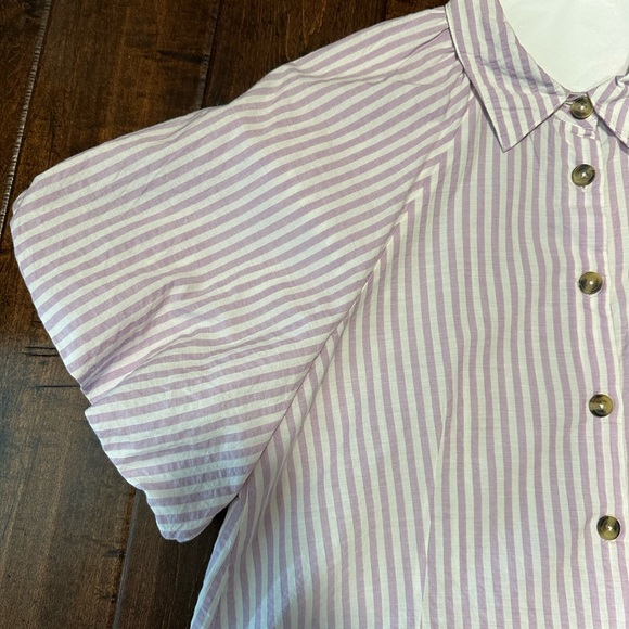 Anthropologie puff sleeve button up top - Picture 5 of 5